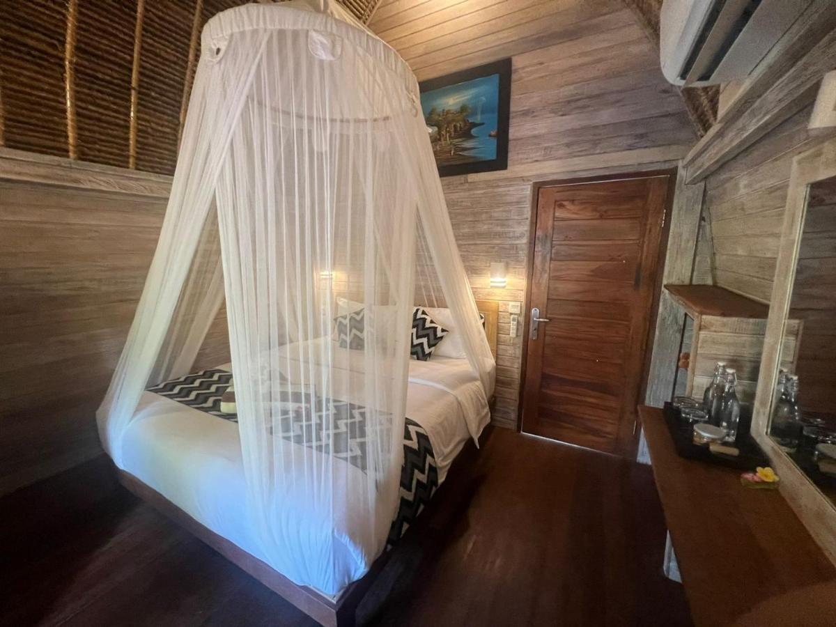 Honeybee Huts Bed & Breakfast Nusa Lembongan  Exterior photo